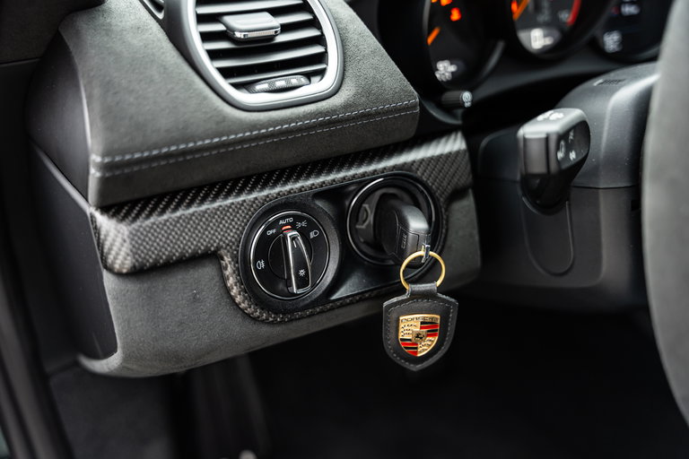 Porsche 718 Cayman GT4 RS