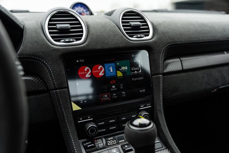 Porsche 718 Cayman GT4 RS