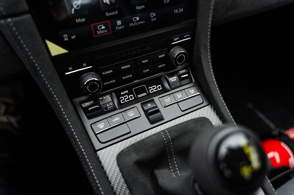 Porsche 718 Cayman GT4 RS