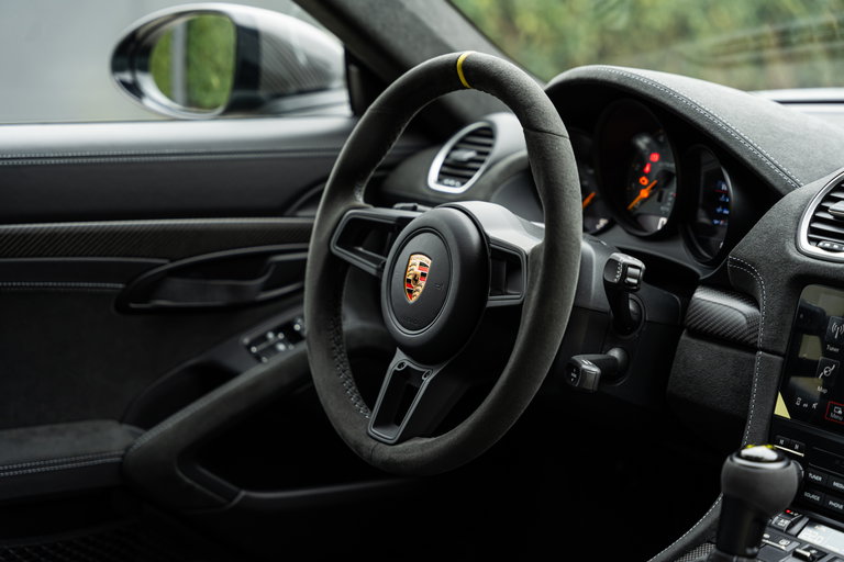 Porsche 718 Cayman GT4 RS