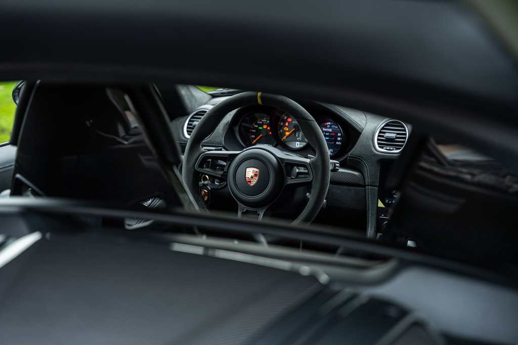 Porsche 718 Cayman GT4 RS