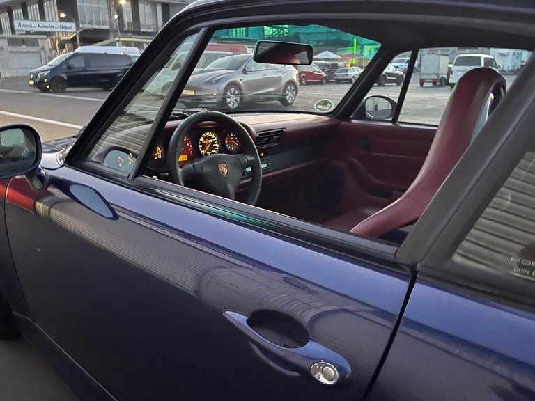 Porsche 993 Carrera 4S