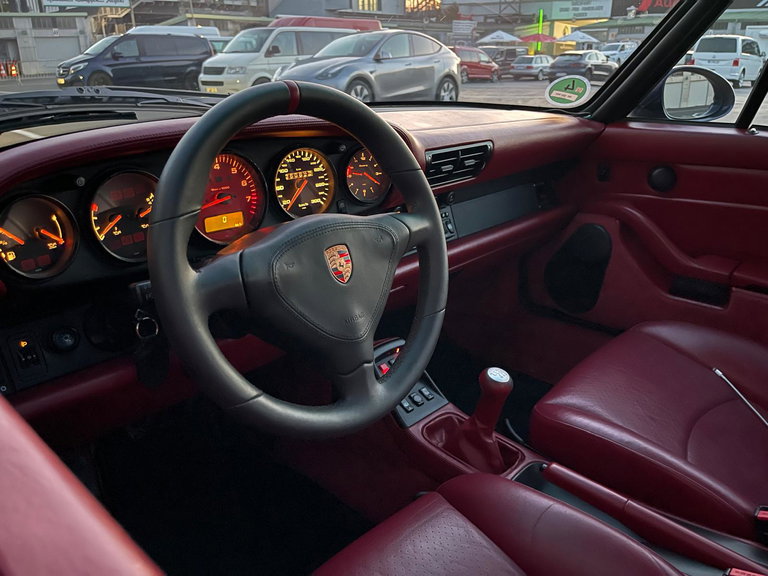 Porsche 993 Carrera 4S