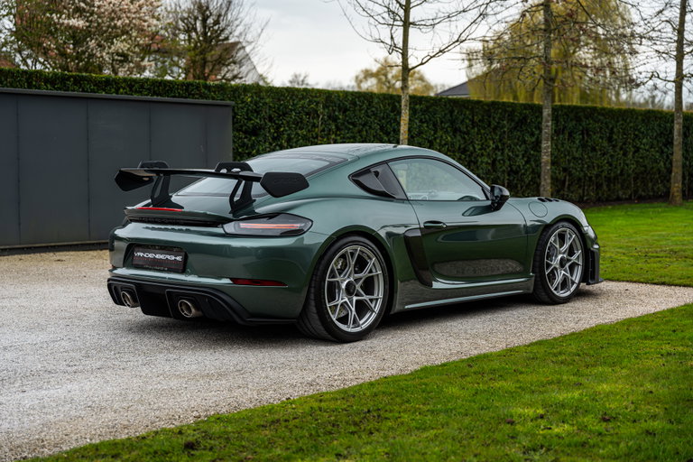 Porsche 718 Cayman GT4 RS