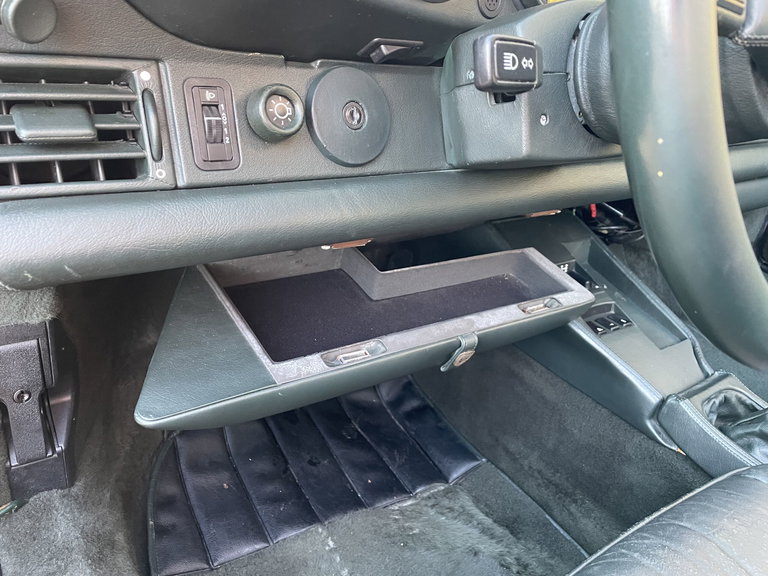 Porsche 964 Carrera 4