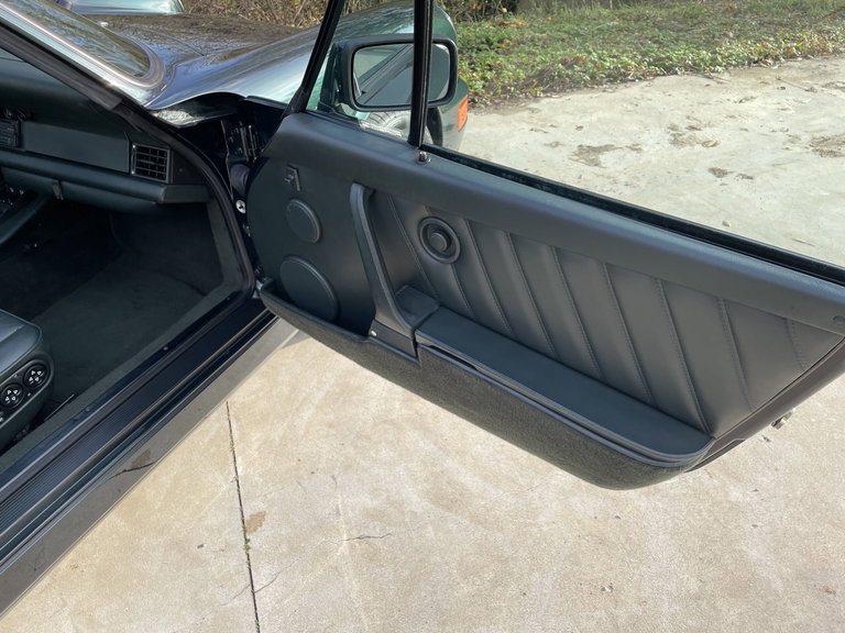 Porsche 964 Carrera 4