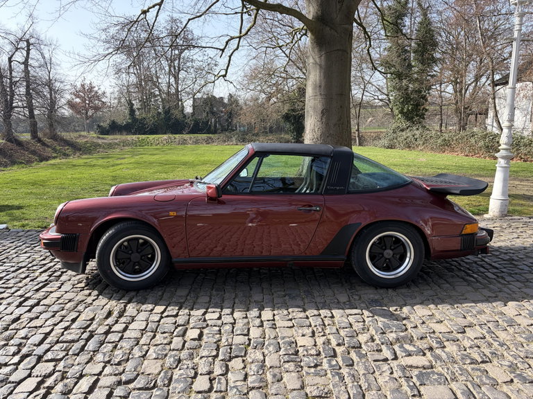 Porsche 911 Carrera 3.2