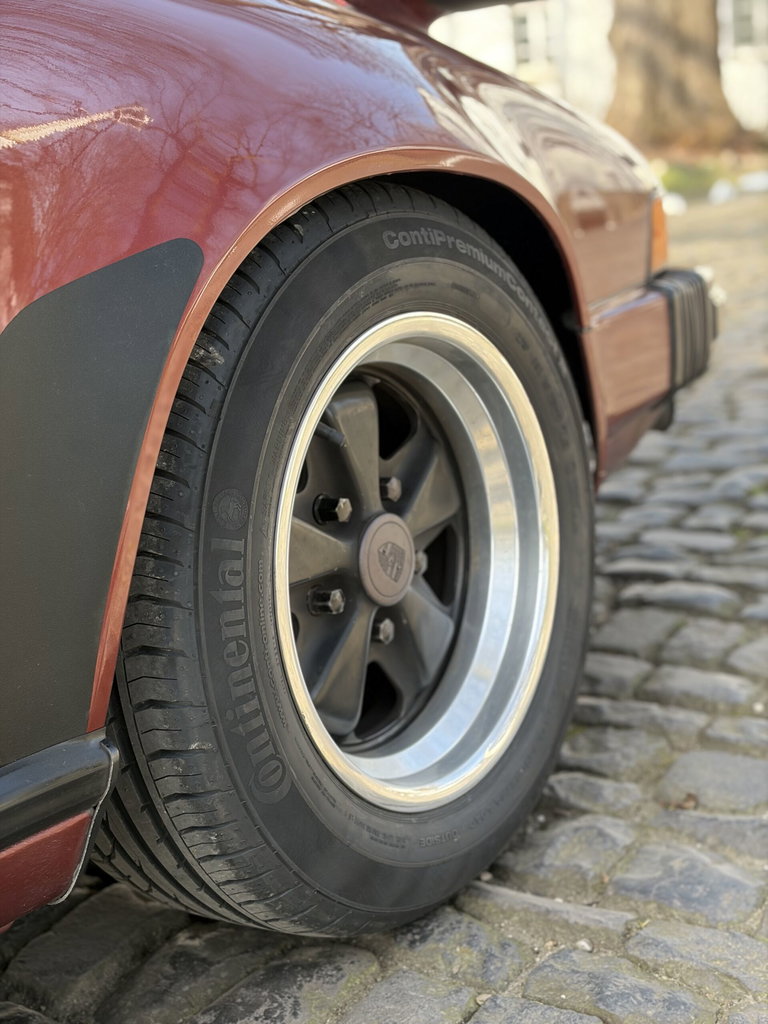 Porsche 911 Carrera 3.2