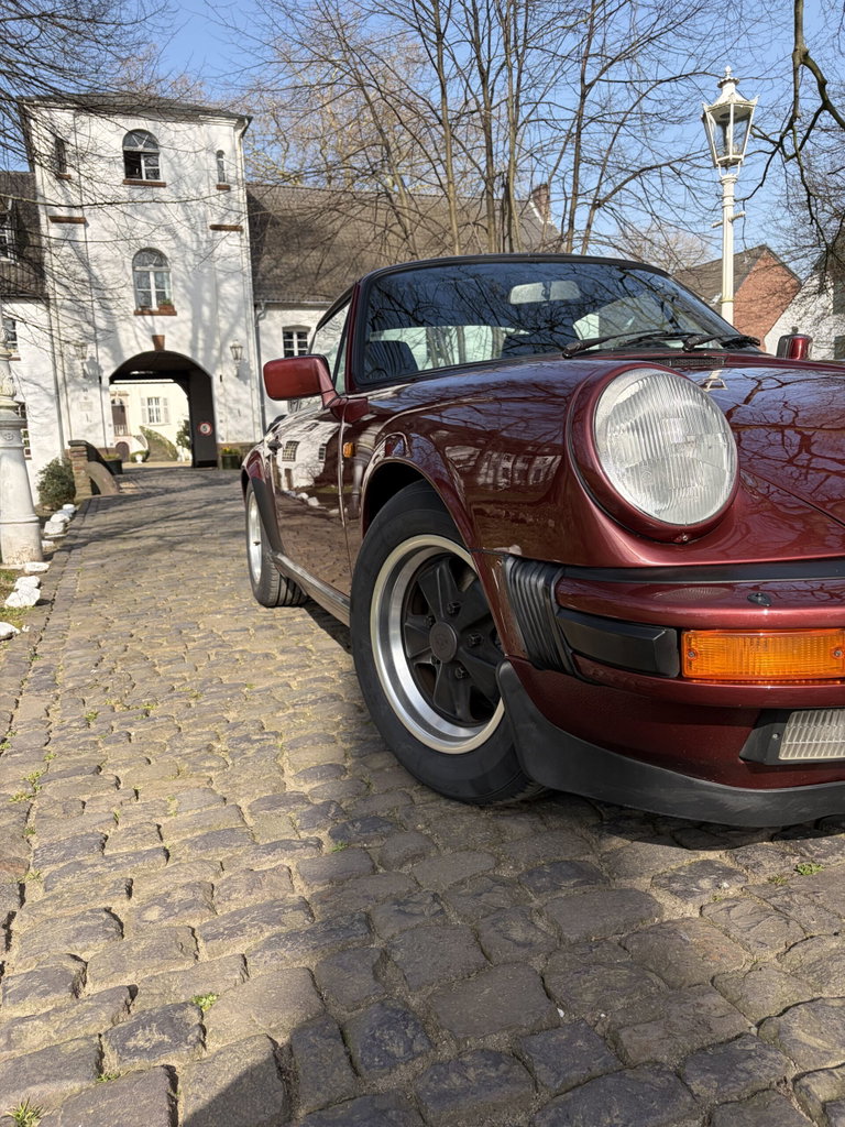 Porsche 911 Carrera 3.2