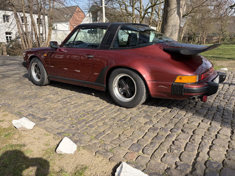 Porsche 911 Carrera 3.2