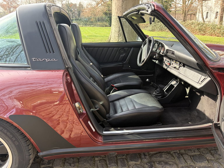 Porsche 911 Carrera 3.2