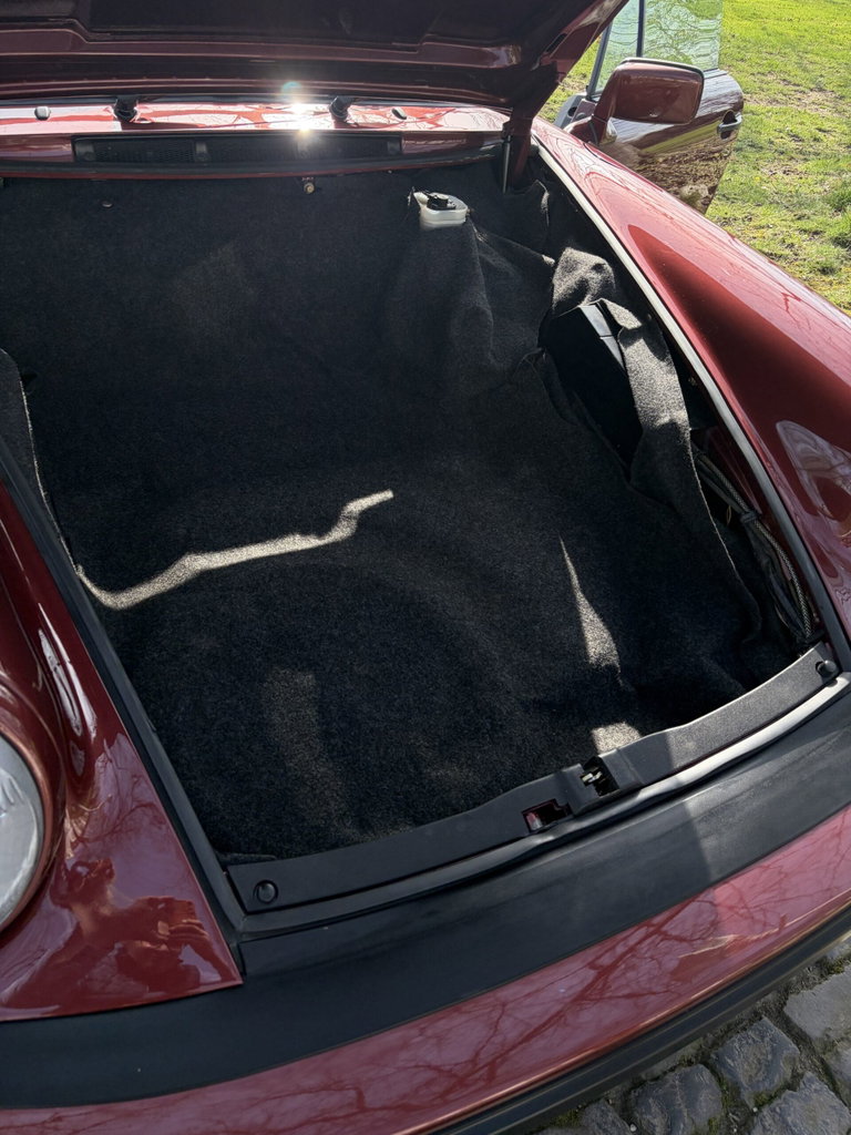 Porsche 911 Carrera 3.2
