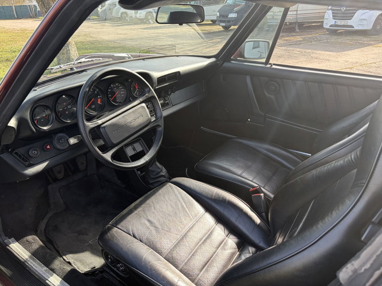 Porsche 911 Carrera 3.2