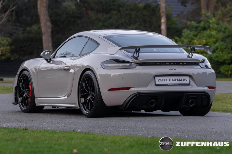 Porsche 718 Cayman GT4