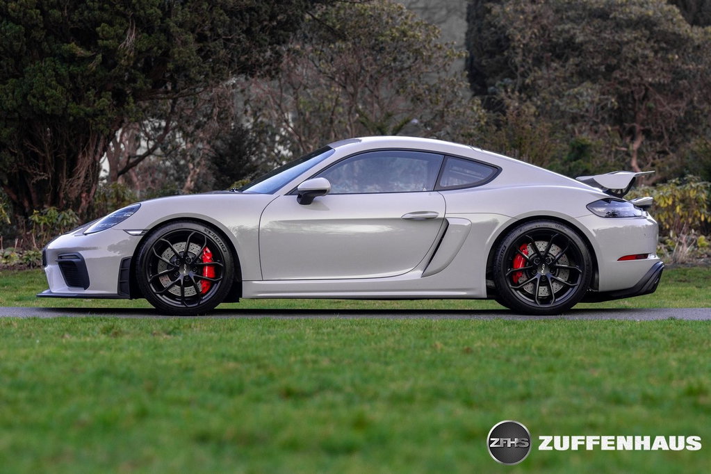 Porsche 718 Cayman GT4