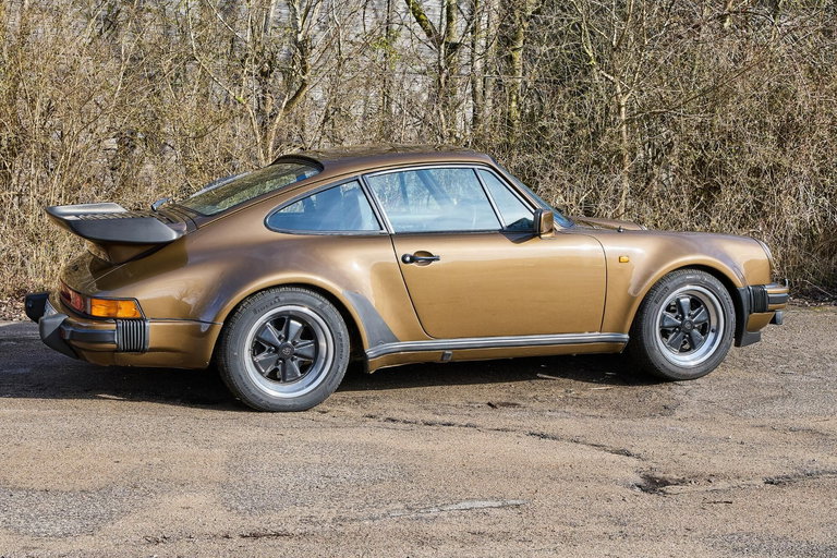 Porsche 911 Turbo 3.3