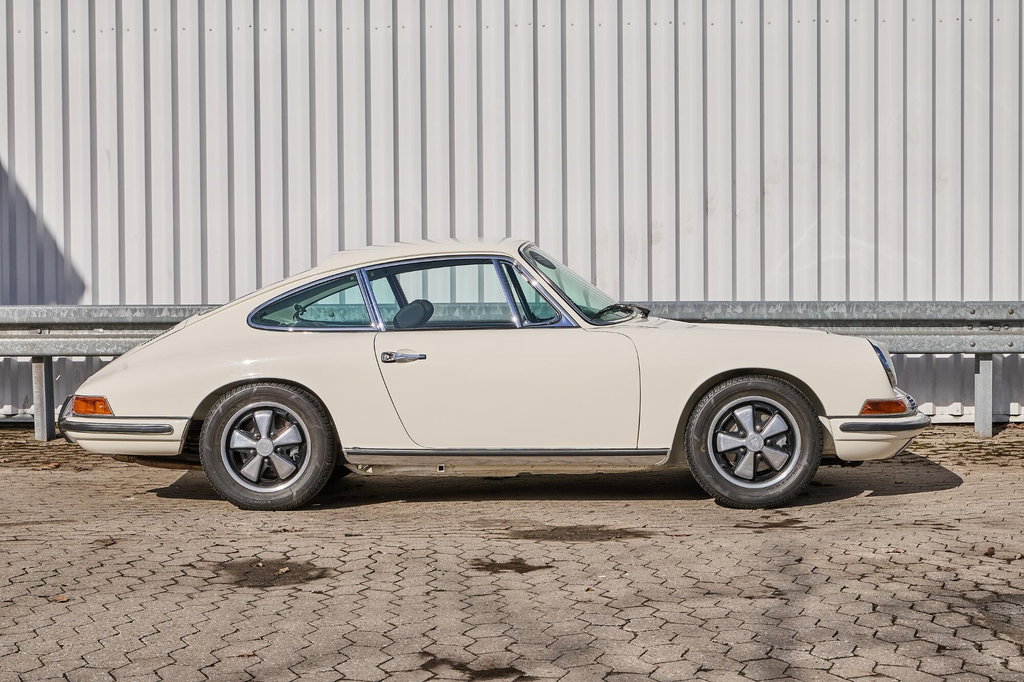 Porsche 911 S (F-Modell)