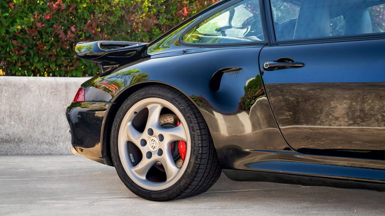 Porsche 993 Carrera 4S