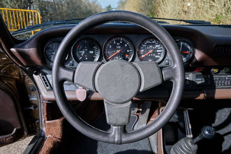 Porsche 911 Turbo 3.3