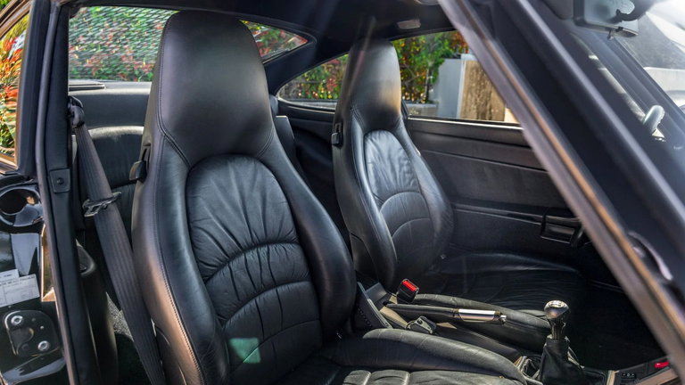 Porsche 993 Carrera 4S