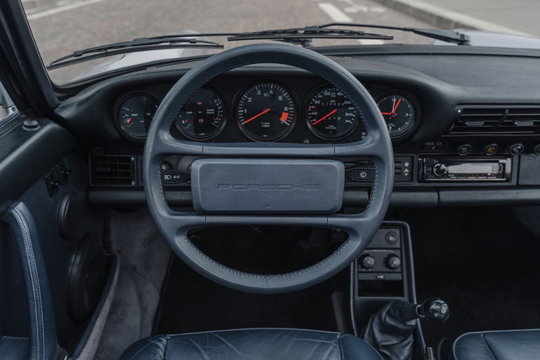 Porsche 911 Carrera 3.2