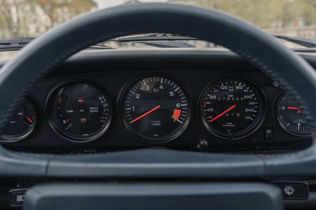 Porsche 911 Carrera 3.2