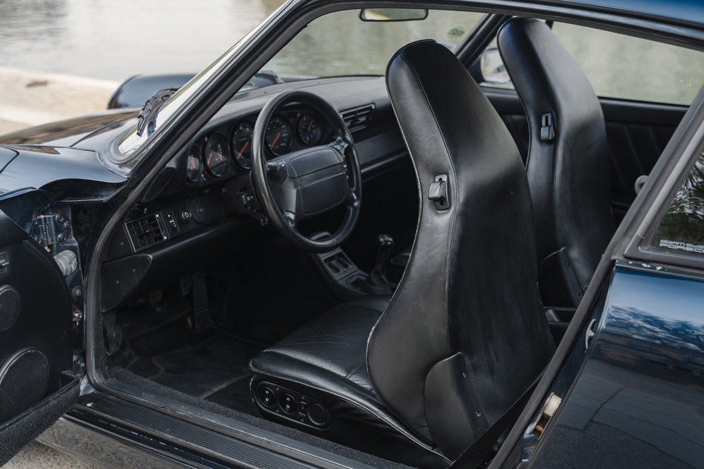 Porsche 964 Carrera 4