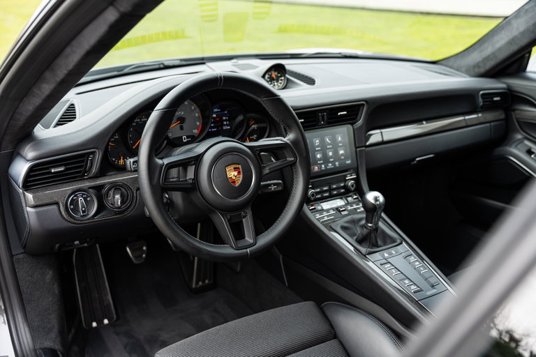 Porsche 991.2 GT3 Touring