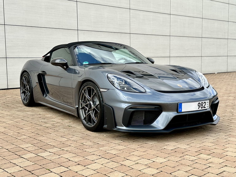 Porsche 718 Spyder RS