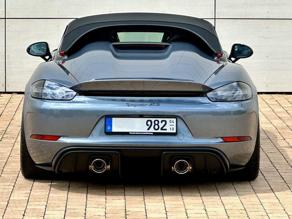 Porsche 718 Spyder RS