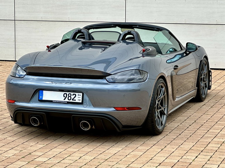 Porsche 718 Spyder RS
