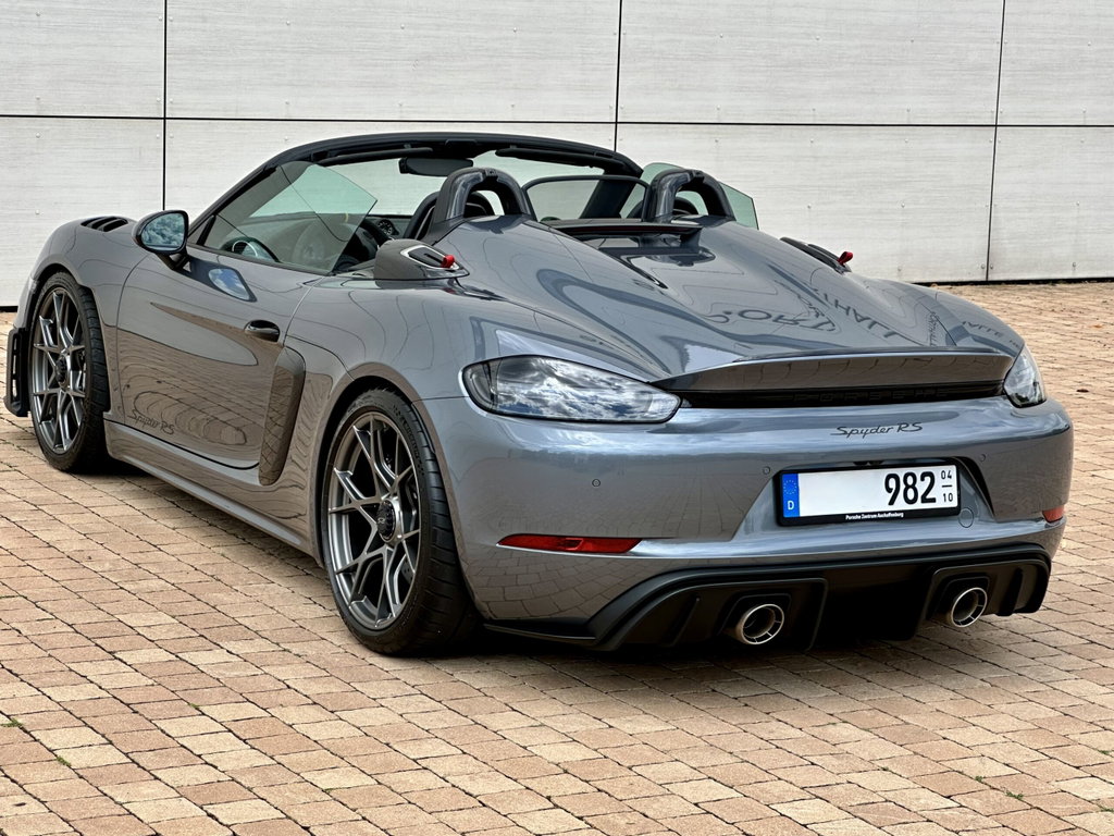 Porsche 718 Spyder RS