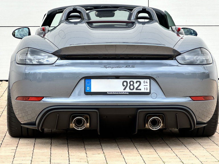 Porsche 718 Spyder RS