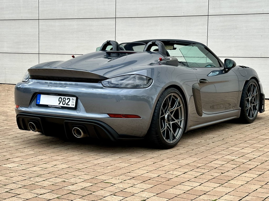 Porsche 718 Spyder RS