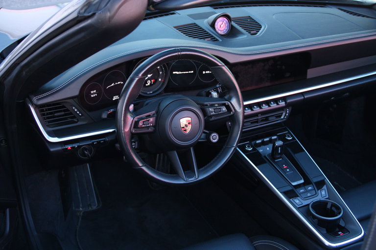 Porsche 992 Carrera 4S