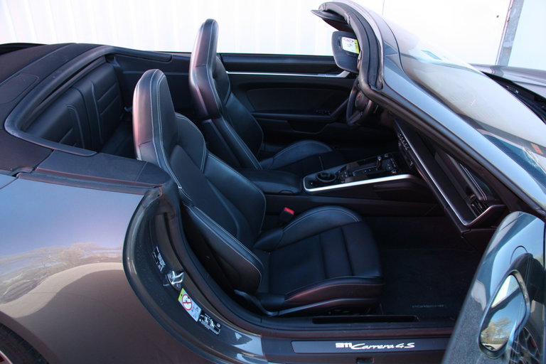 Porsche 992 Carrera 4S