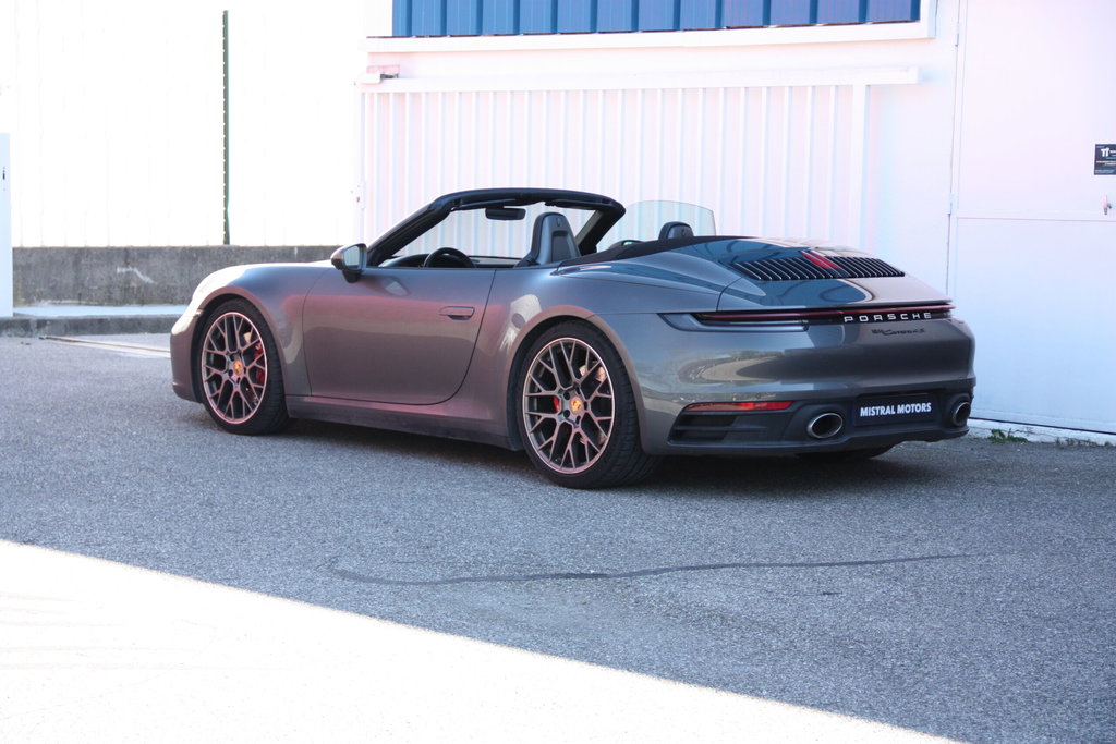 Porsche 992 Carrera 4S