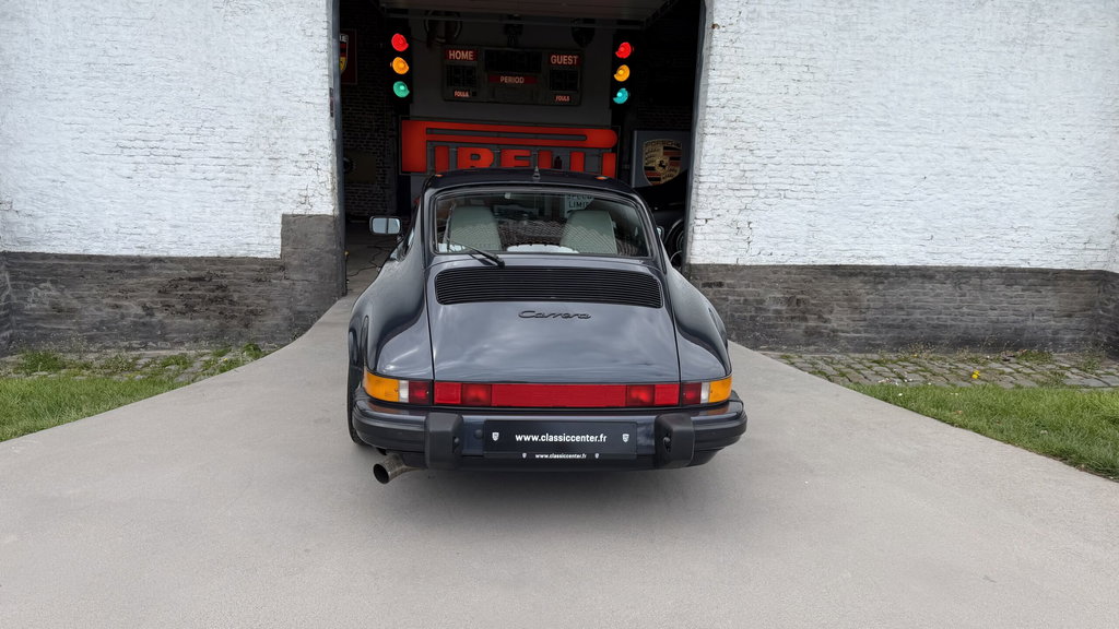 Porsche 911 Carrera 3.2