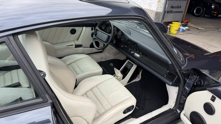 Porsche 911 Carrera 3.2