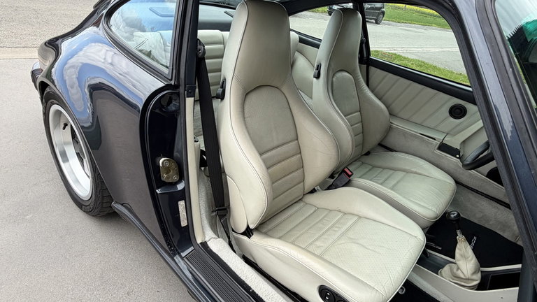 Porsche 911 Carrera 3.2