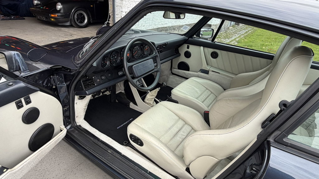 Porsche 911 Carrera 3.2