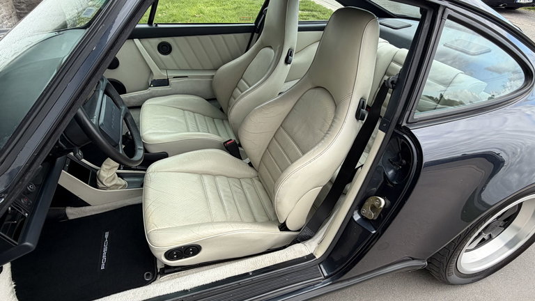 Porsche 911 Carrera 3.2