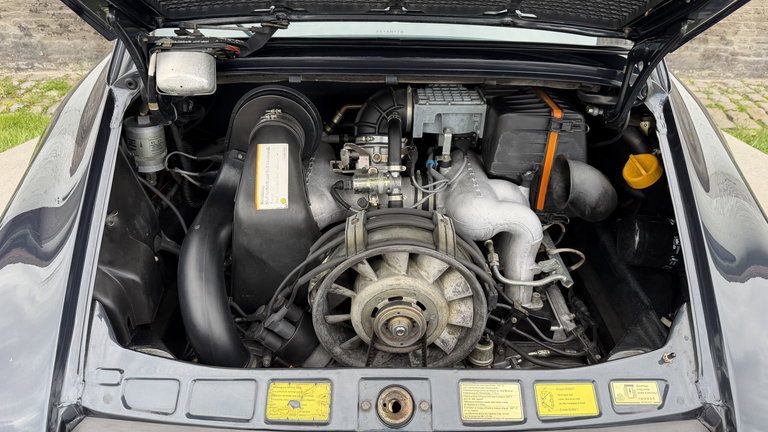 Porsche 911 Carrera 3.2