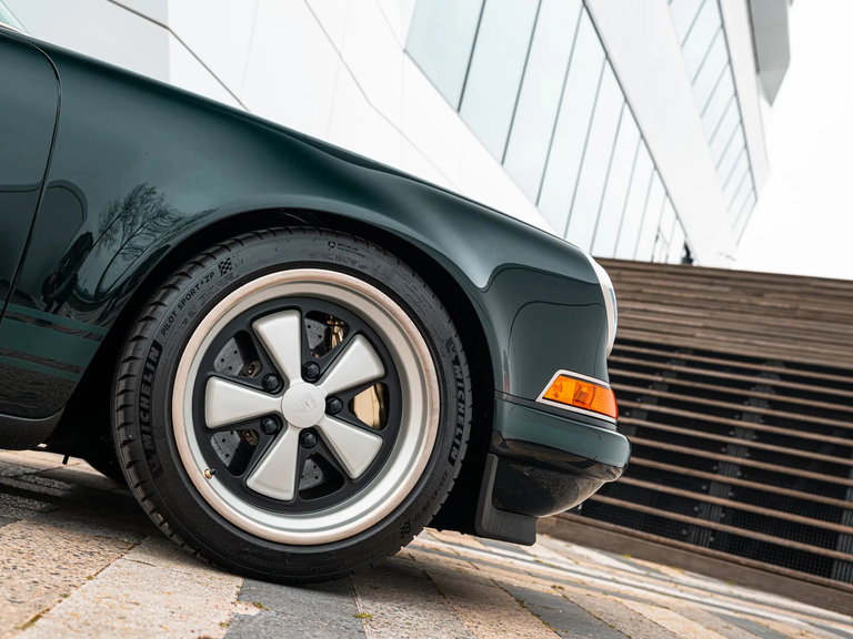 Porsche 911 Reimagined by Singer