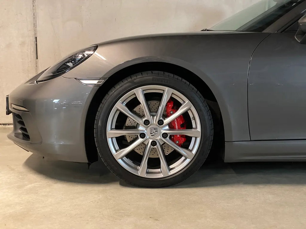 Porsche 718 Boxster S