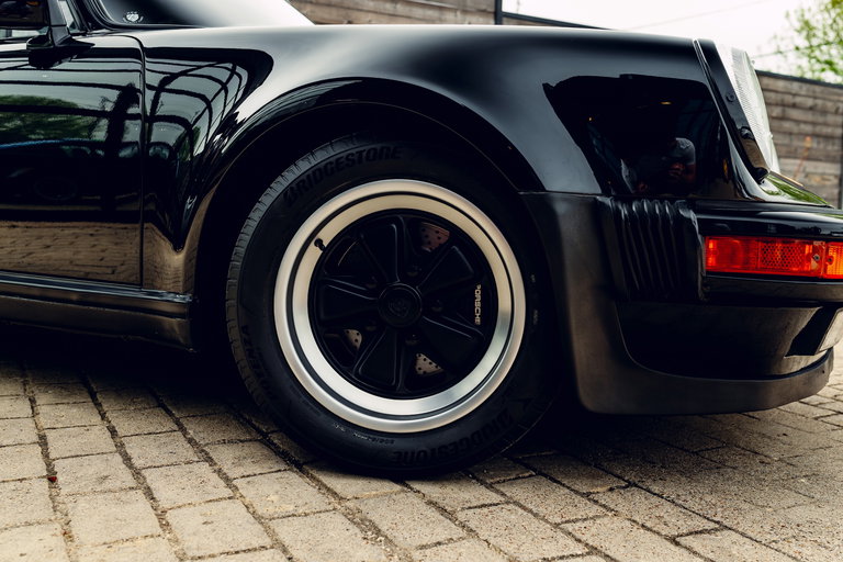 Porsche 911 Turbo 3.3 (US)