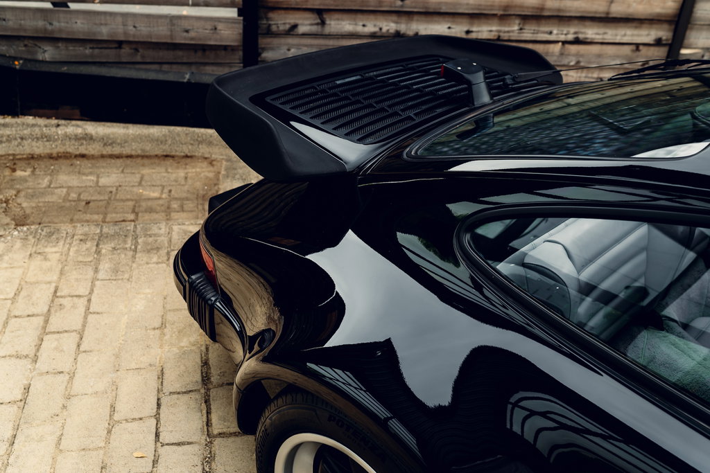 Porsche 911 Turbo 3.3 (US)