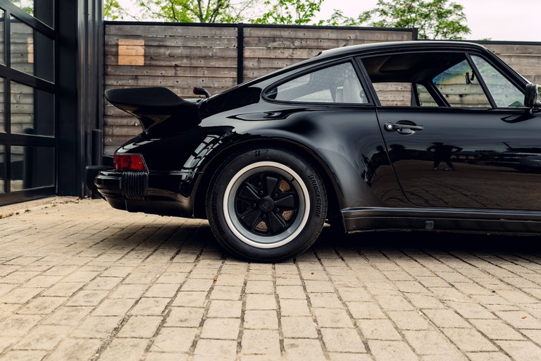 Porsche 911 Turbo 3.3 (US)