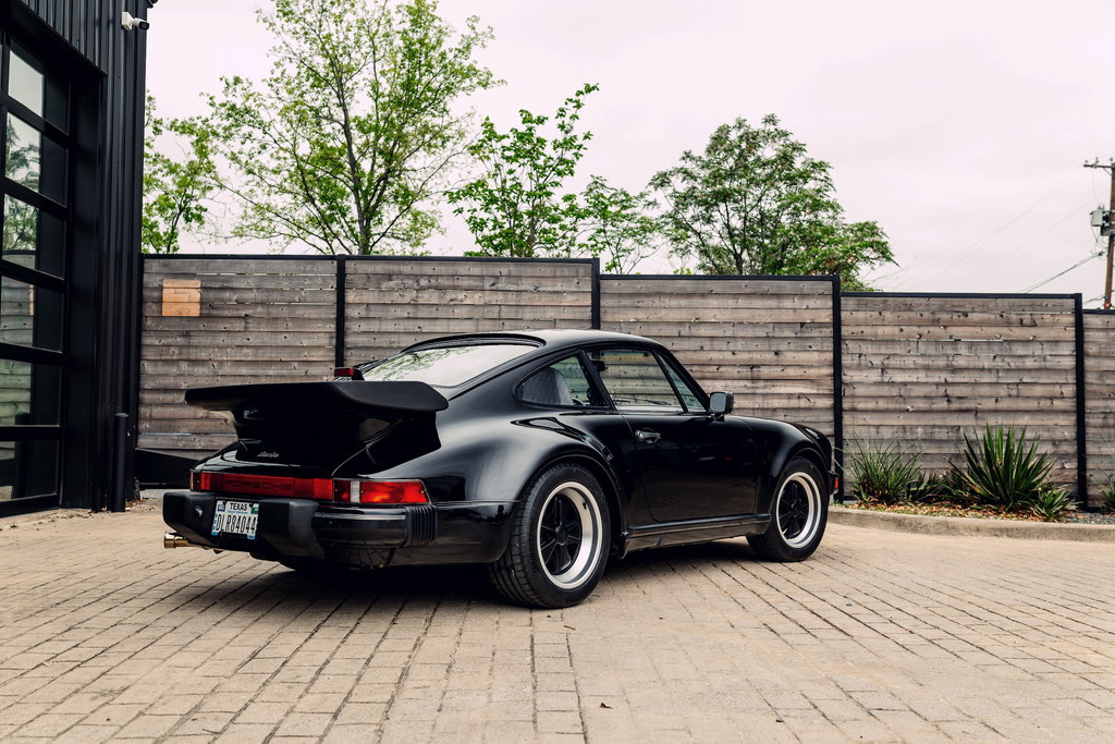 Porsche 911 Turbo 3.3 (US)