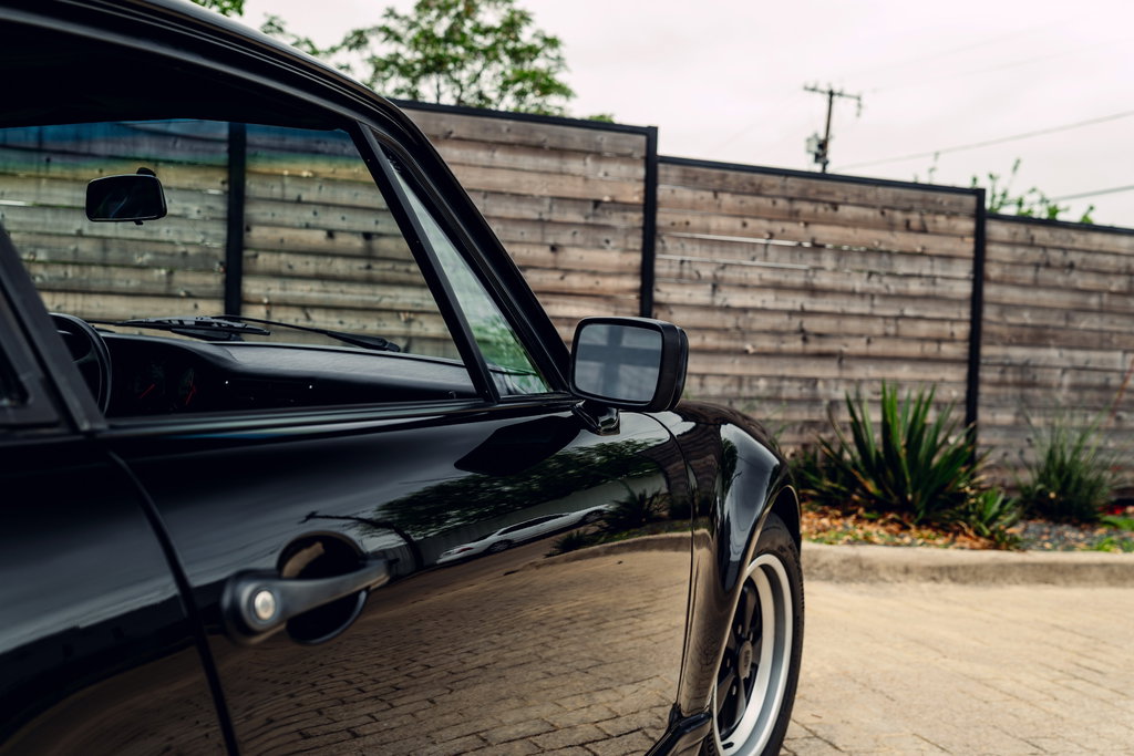 Porsche 911 Turbo 3.3 (US)